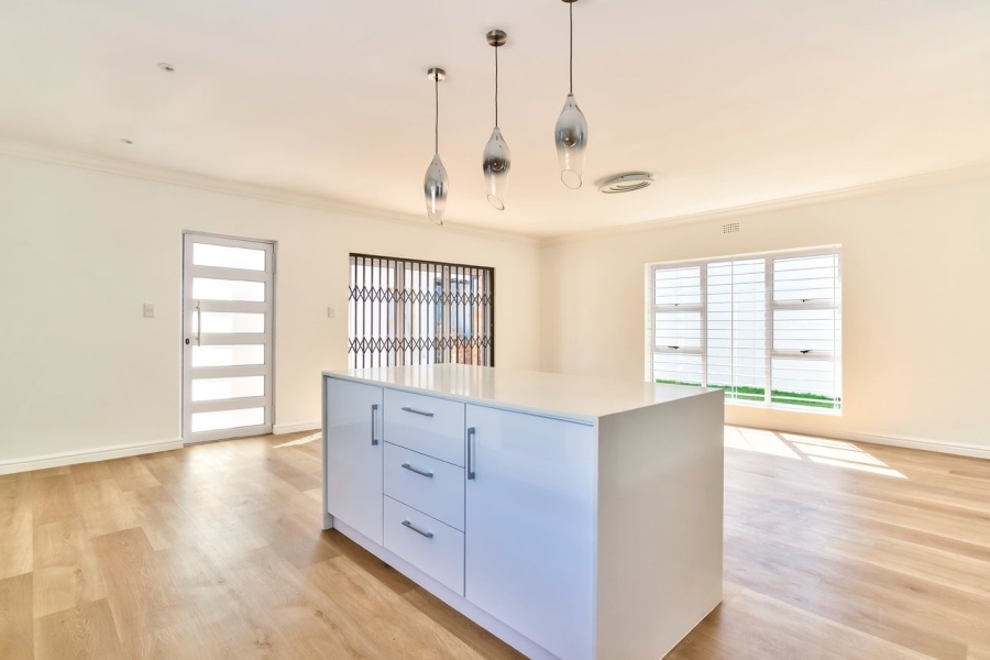 3 Bedroom Property for Sale in Waves Edge Western Cape
